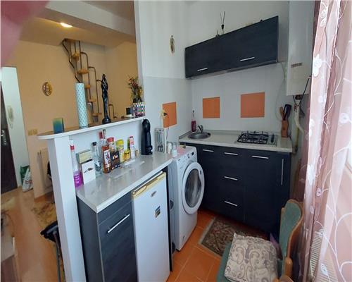 Apartament cu 2 dormitoare de inchiriat - Nicolina, Iasi 300 euro/luna. Complet mobilat si utilat