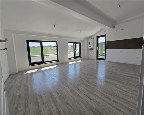 Apartament tip penthouse -111 mp, 4 camere, 2 bai, terasa 18 mp Finalizat, intabulat | 3.8 km fata de Palas Mall