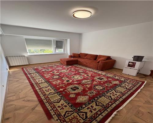 Se inchiriaza: apartament 2 camere, ultracentral, langa UMF!