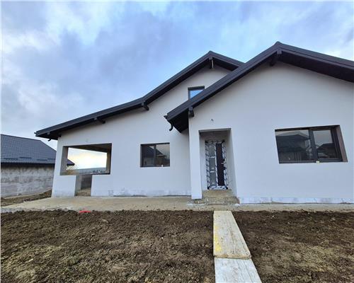 Casa noua (P+1) de vanzare