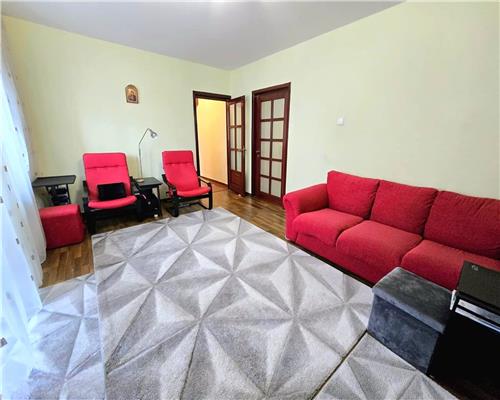 Apartament 3 camere Tatarasi (10 min de Iulius Mall)