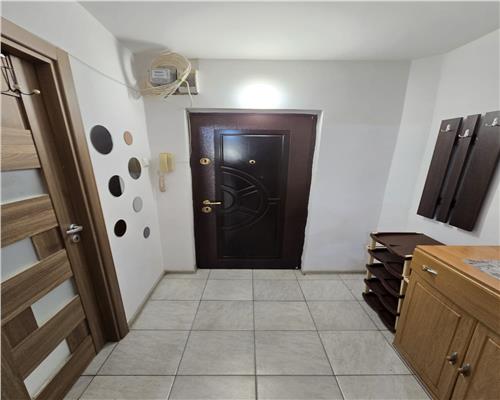 Garsoniera de inchiriat, etaj intermediar: Tatarasi, zona Flora