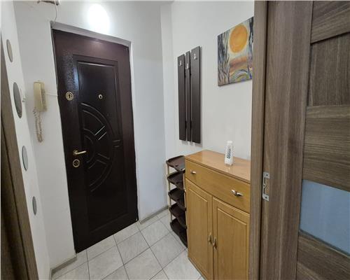 Garsoniera de inchiriat, etaj intermediar: Tatarasi, zona Flora