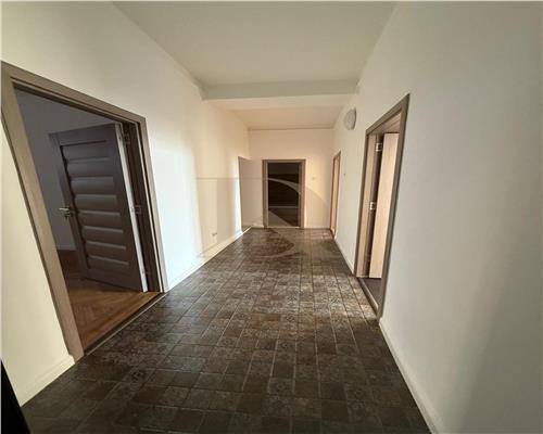 Apartament cu 3 camere in Copou: spatiu, confort si o locatie de exceptie