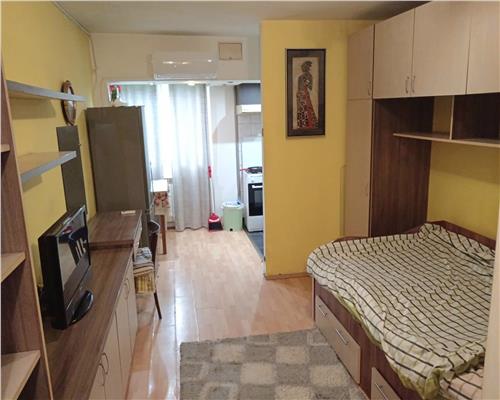 Garsoniera de inchiriat, parter, Gara Nicolina